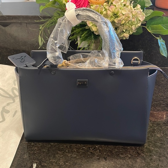 Agnes B. Bags Agnes B Leather Handbag Crossbody Bag With Wristlet Poshmark